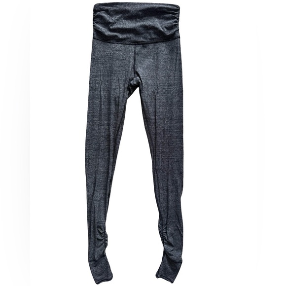 RARE Lululemon Still In Mind Tight 28” Interlink Ice Gray Black (Stirrup Design) - Picture 6 of 12